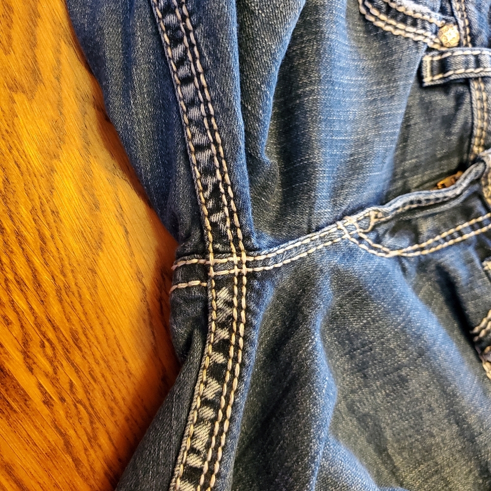 Silver Jean's - Picture 2 of 7